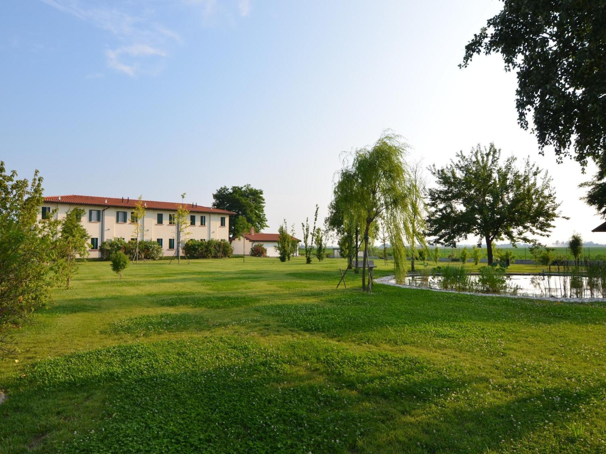 Characteristic Apartment In Codigoro With Pool Εξωτερικό φωτογραφία